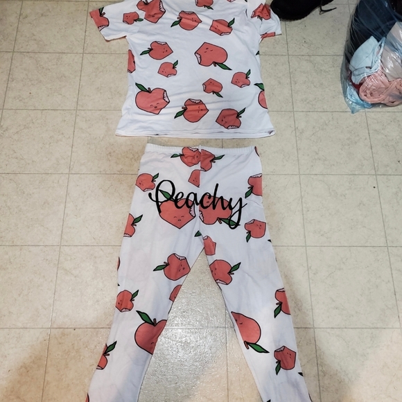 PrettyLittleThing Other - PrettyLittleThing peachy PJ set